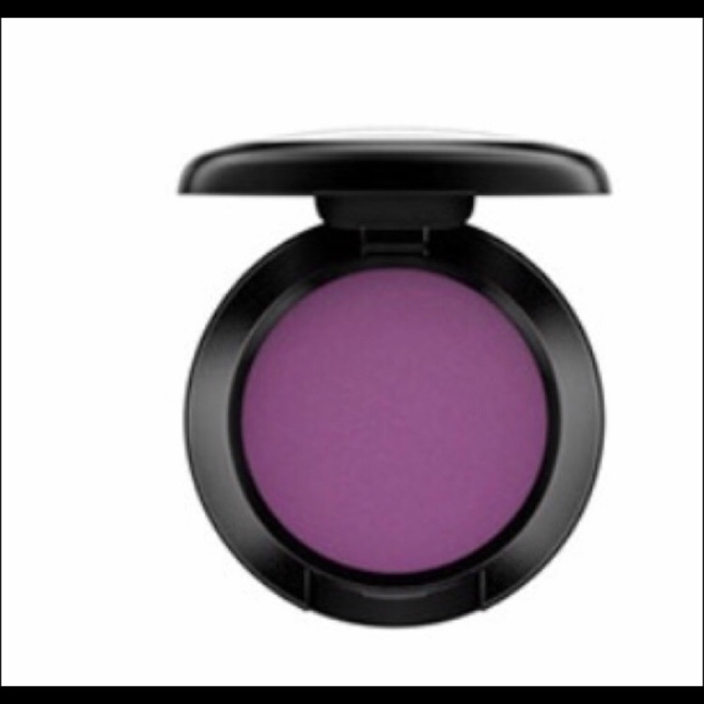 NIB MAC Eyeshadow in FIG